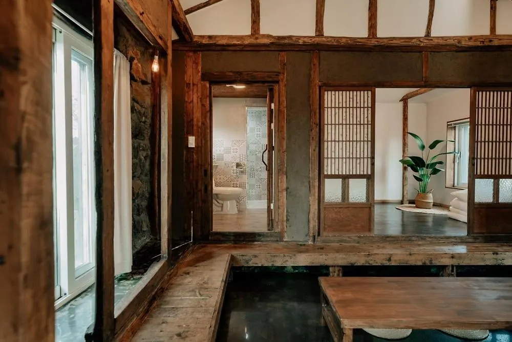 Jeju Dokchae Pension Doldam House Batdam Branch 0*,